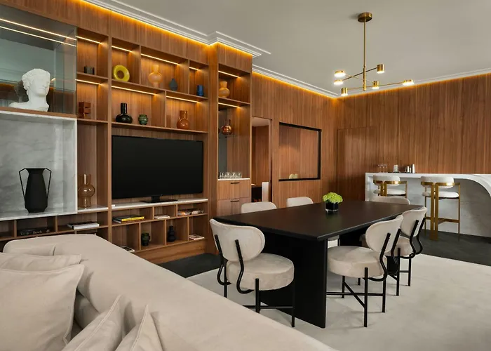 Cardo Roma, Autograph Collection Hotel 4*